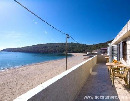 Phare, logement privé à Jaz, Monténégro - apartman za 3 osobe (2)